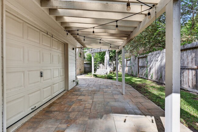 Building Photo - 3614 Cedar Glen Ln