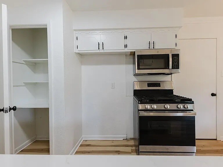 Building Photo - 46 Rosemoor Dr