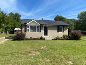 Building Photo - Brick Ranch in Columbia County!