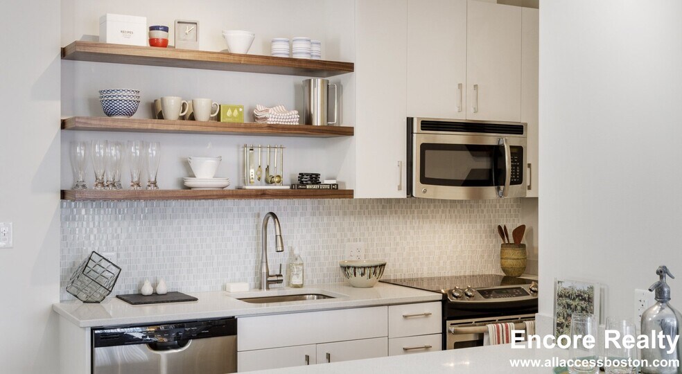 Building Photo - 240 Sidney St