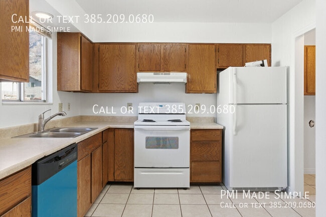 Building Photo - 755 E 950 S