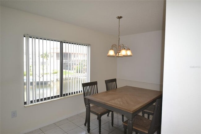 Building Photo - 329 Moorings Cove Dr