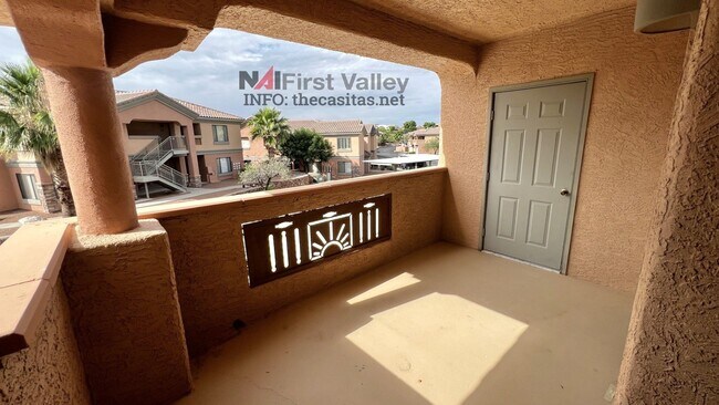 Building Photo - 2 Bedrooms, 2 Baths
