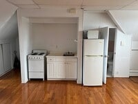 Building Photo - 36 46th St