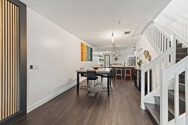 Building Photo - 1101 Beach Rd