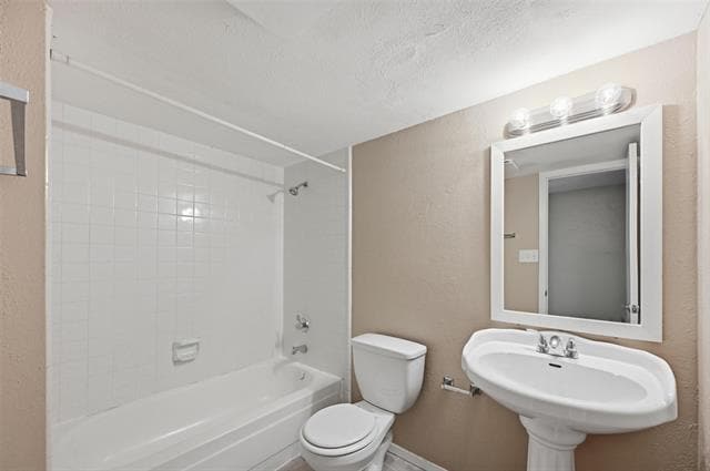 Building Photo - 512 White Oak St