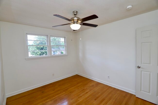 Building Photo - 1912 Dominion Dr