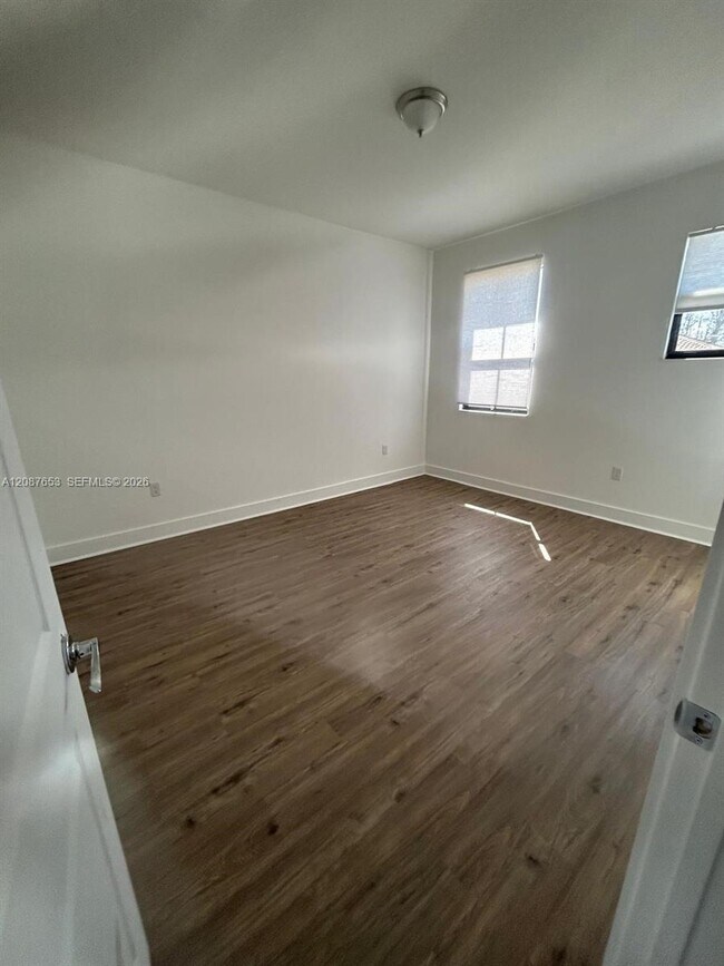 Building Photo - 5525 Agostino Way