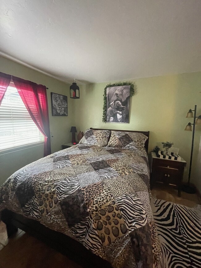 Building Photo - 4350 N Agua Fria Dr