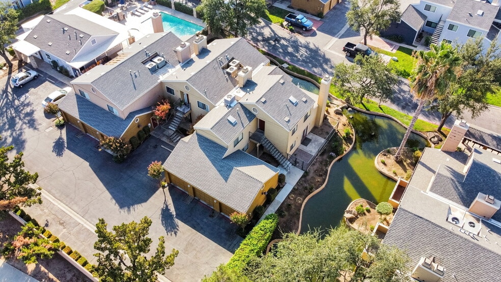 Building Photo - 7675 N 1st St