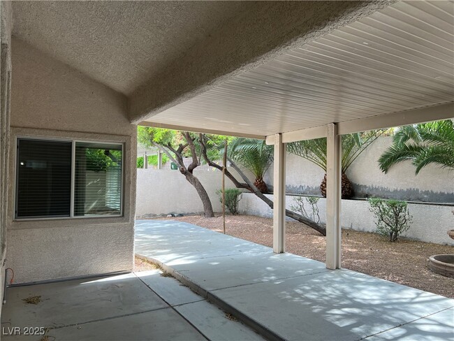 Building Photo - 2855 Grande Valley Dr