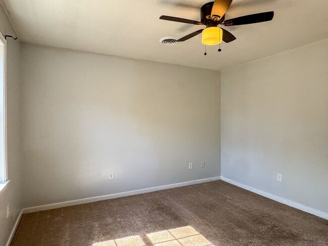 Building Photo - 24502 Lake Dr