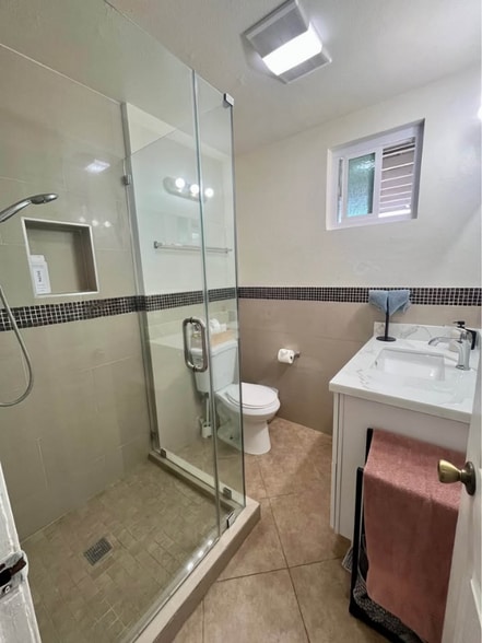 Building Photo - 6371 Klamath Dr