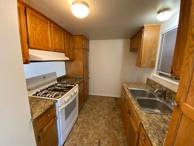 Building Photo - Move In Special - Half Off the First Month of Rent