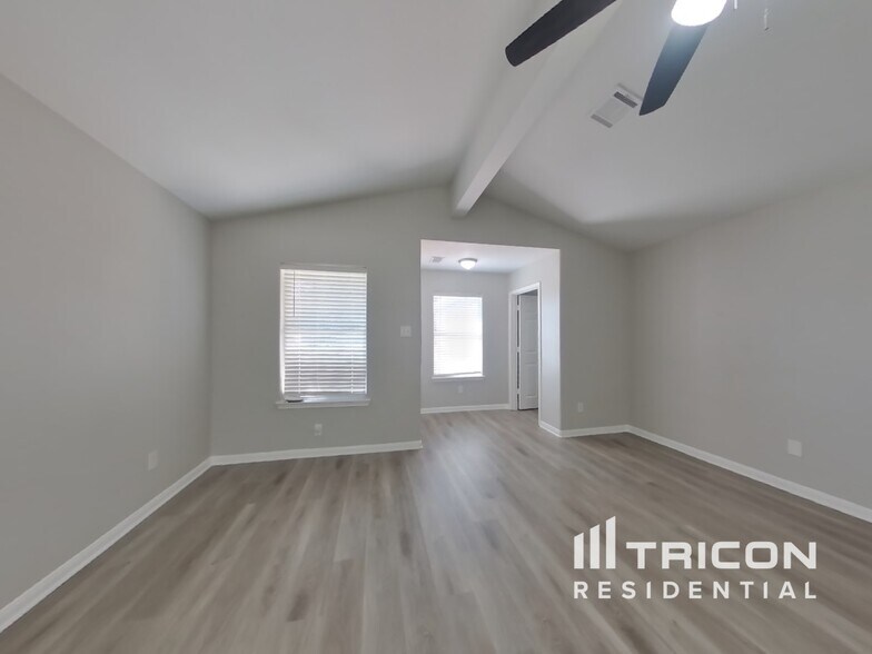 Building Photo - 28715 Nueces River Ct