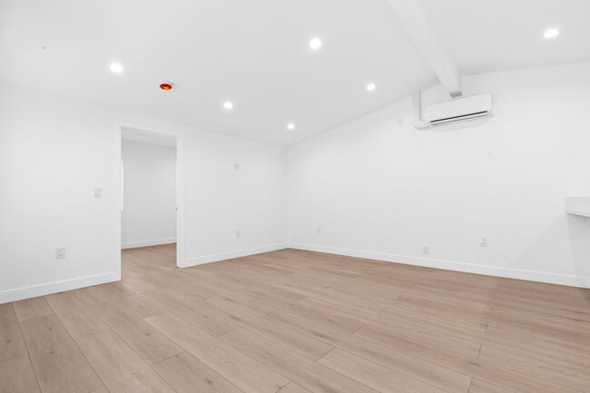 Building Photo - 10943 Christine Way