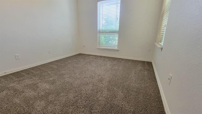 Building Photo - 386 Shale Cir