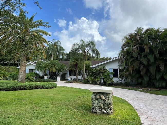 Building Photo - 5870 SW 96th St