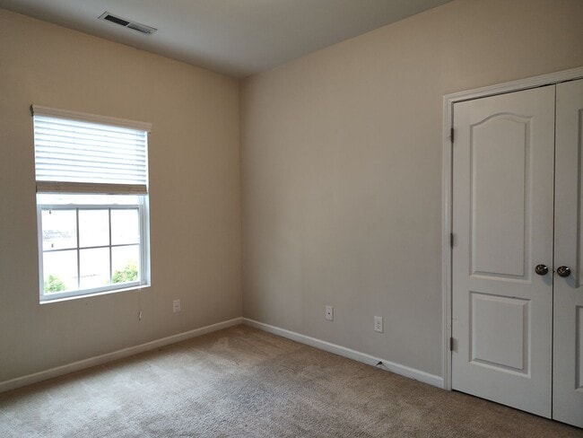 Building Photo - Beautiful Ranch Style home located in the Creekshire Village community!