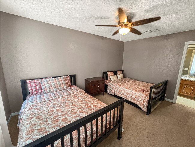 Building Photo - 4703 Cashel Glen Dr