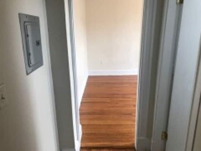 Building Photo - Renovated Fenway Studio with Heat & Hot Water Included