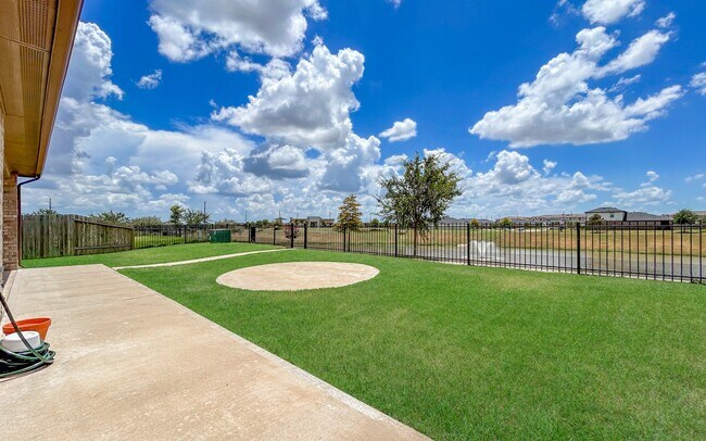 Building Photo - 3522 Gore Creek Dr
