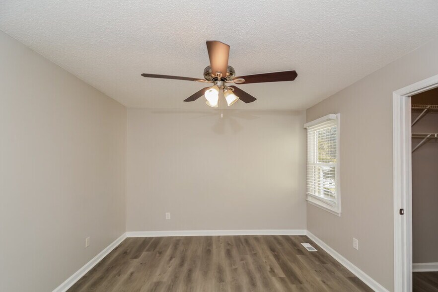 Building Photo - 808 Hepplewhite Ct