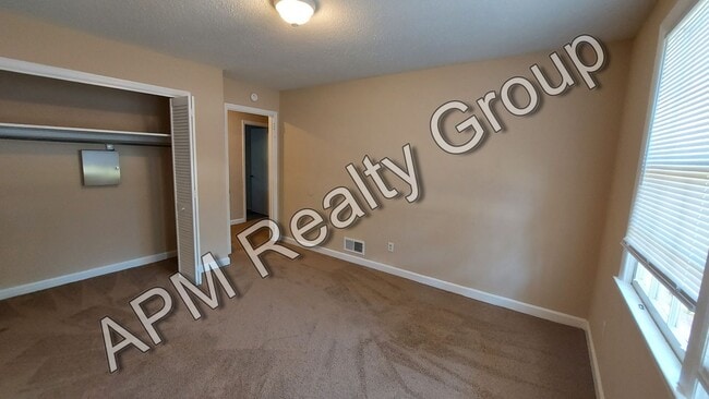 Primary Photo - Large home in Southeast Columbia