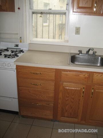 Building Photo - 137 Park Dr