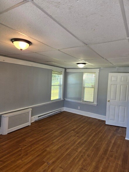 Building Photo - 239 Pleasant St
