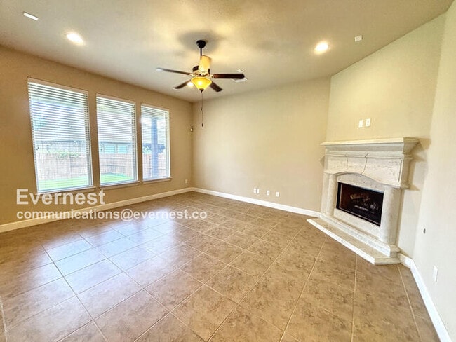Building Photo - 204 Brantley Lake Ln