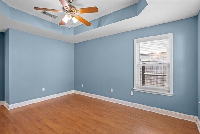 Building Photo - 15116 Rosewood St