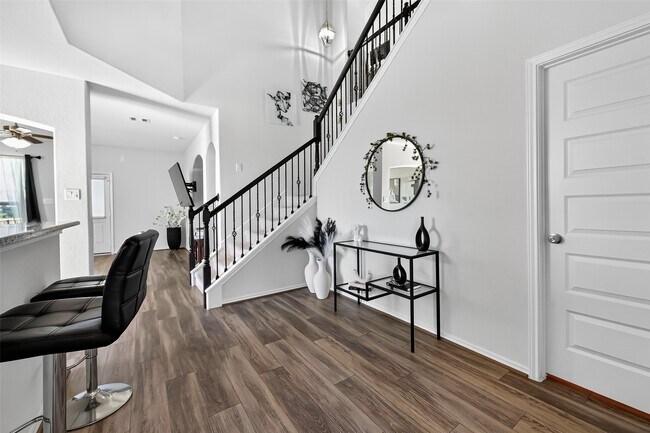 Building Photo - 1601 Darwin Cedar Dr