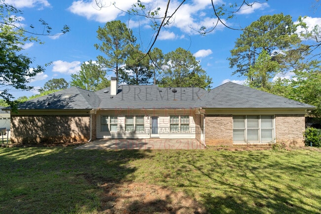 Building Photo - 6157 Bristol Blvd