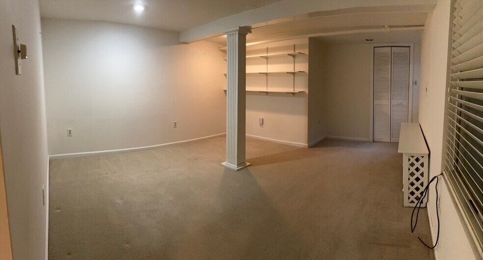 living room - 3103 Macomb St NW