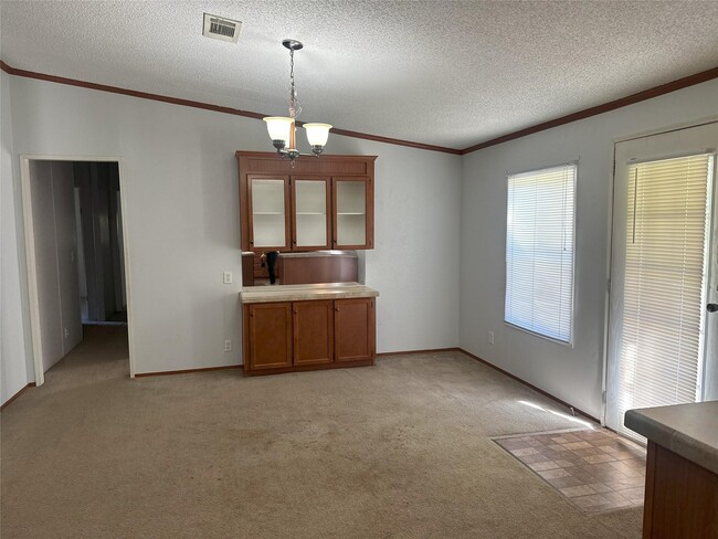 Building Photo - 89 Pine Oak Ln