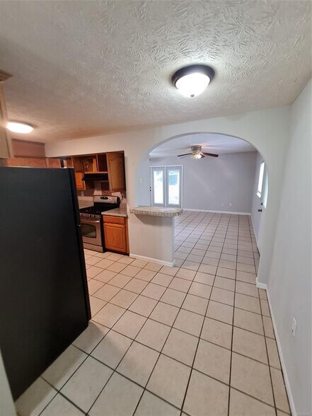 Building Photo - 1163 Cottondale Rd