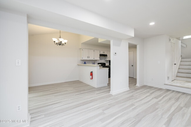 Building Photo - 59 Malibu Dr