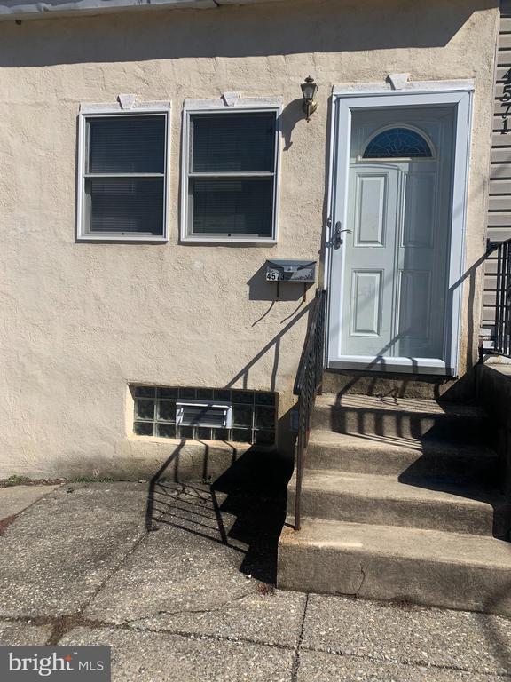 Building Photo - 4573 Mitchell St