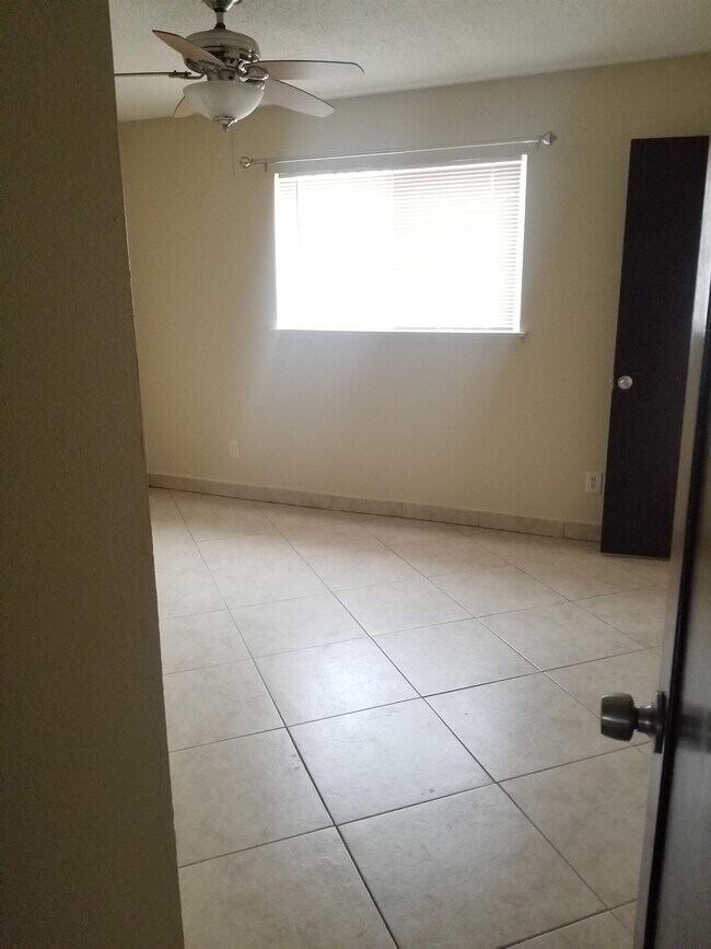 Building Photo - 3944 Camino Del Valle SW