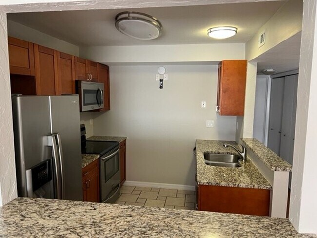 Building Photo - C2508-C15 Grantwood