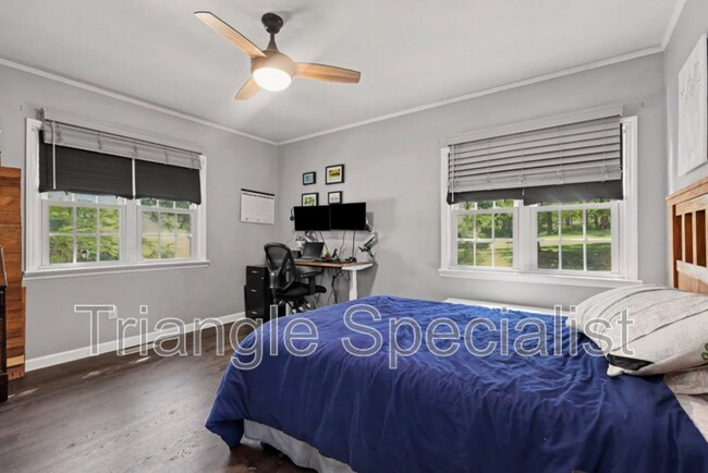 Building Photo - 4101 Pickwick Dr