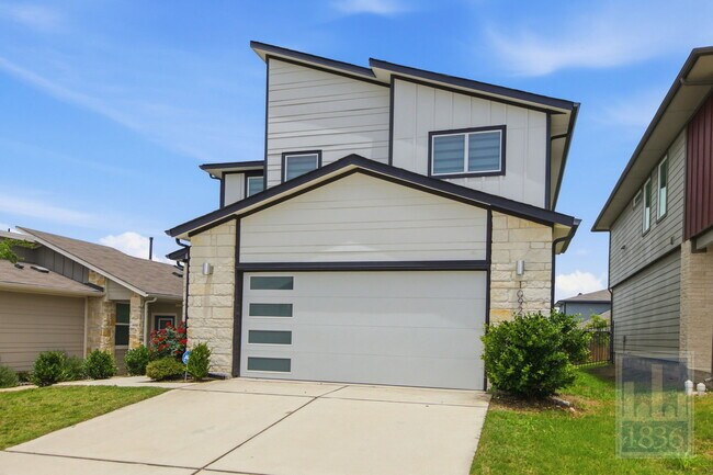 Building Photo - 10925 Tildon Ave