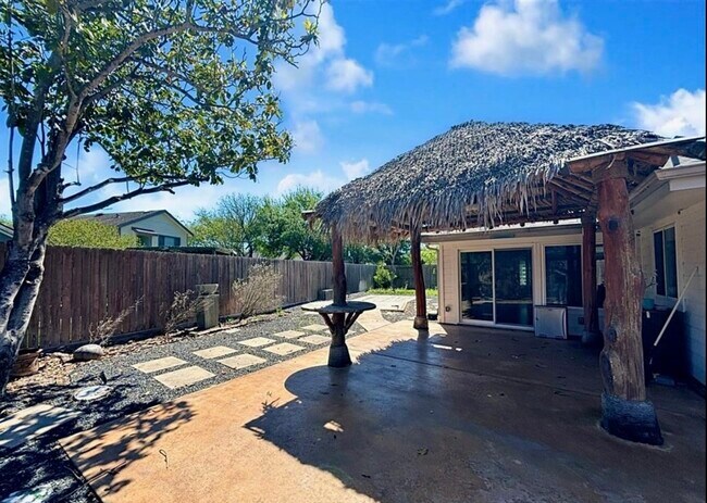 Building Photo - 2123 Streamhurst Ln