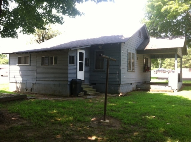 Building Photo - 813 S Rogers St