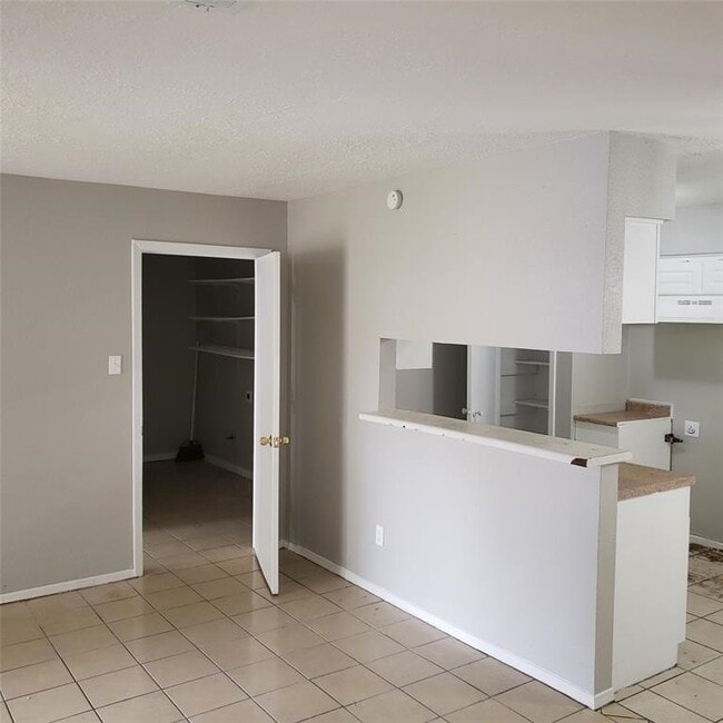 Building Photo - 12931 Southbridge Rd