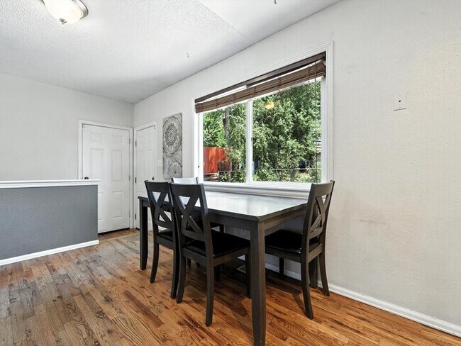 Building Photo - 4750 Wilde Dr