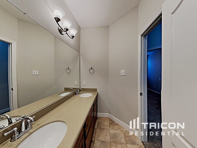 Building Photo - 7123 Durango Creek Dr