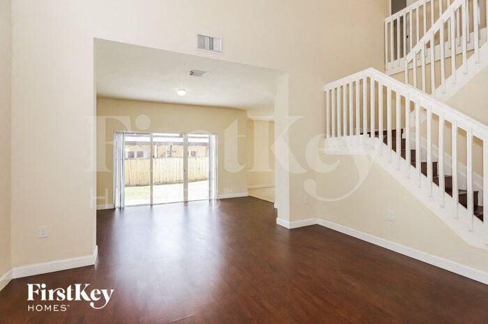 Building Photo - 15464 SW 18th Ln