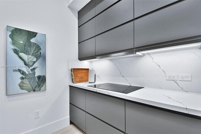 Building Photo - 18800 NE 29th Ave